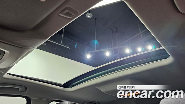 BMW 5-Series 2011 — photo 20