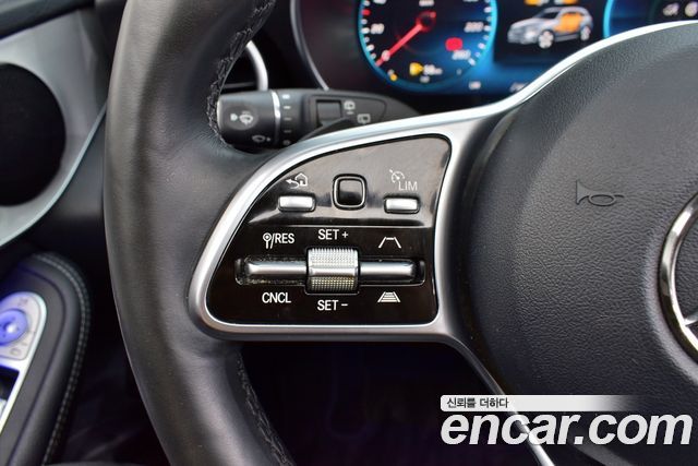Mercedes-Benz GLC-Class 2021 — photo 17