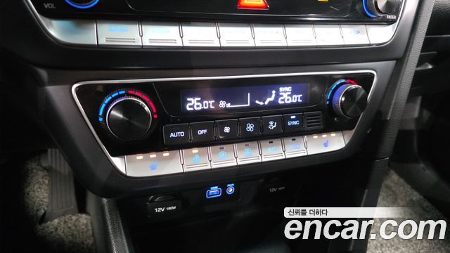 Hyundai Sonata 2018 — photo 16