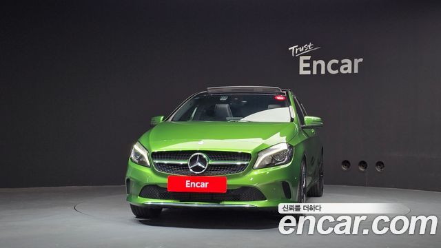 Mercedes-Benz A-Class 2017 — photo 3