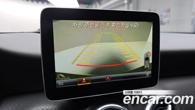 Mercedes-Benz A-Class 2017 — photo 14
