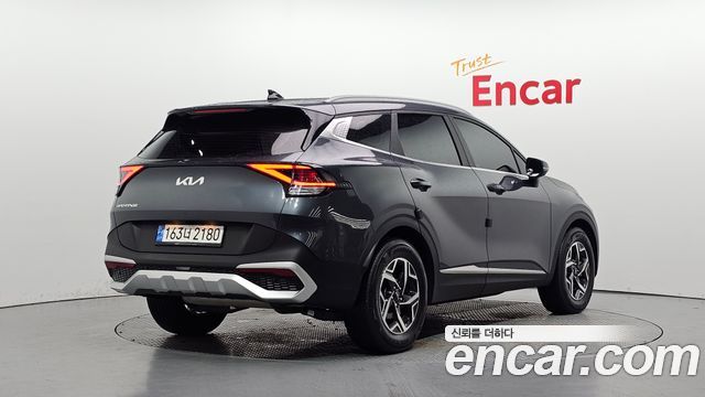 Kia Sportage 2023 — photo 2