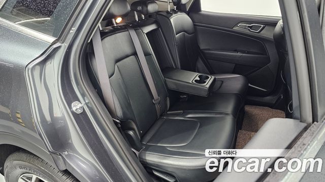 Kia Sportage 2023 — photo 17