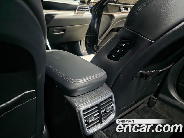 Kia K5 2022 — photo 10