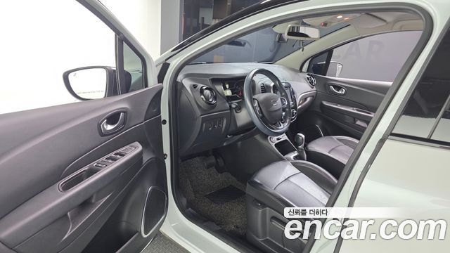 Renault Korea QM3 2019 — photo 18