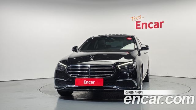 Mercedes-Benz E-Class 2022 — photo 3
