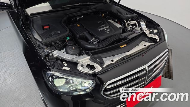 Mercedes-Benz E-Class 2022 — photo 6