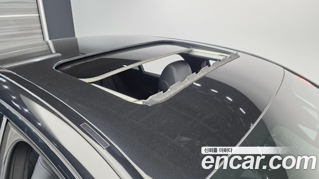 Mercedes-Benz E-Class 2022 — photo 25