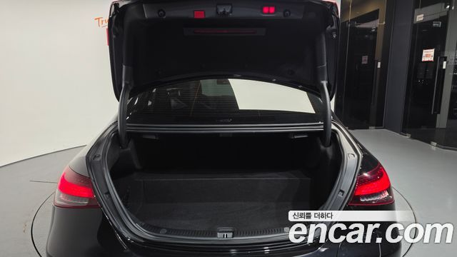Mercedes-Benz E-Class 2022 — photo 26