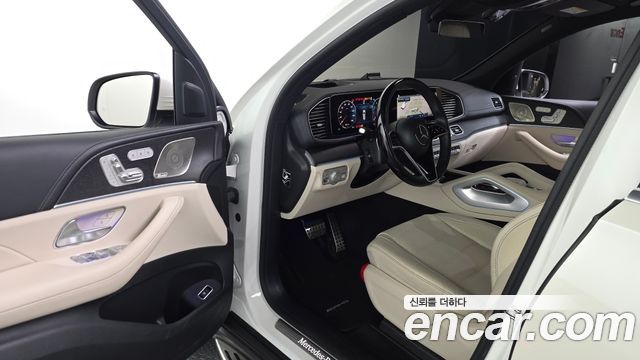 Mercedes-Benz GLS-Class 2024 — photo 10