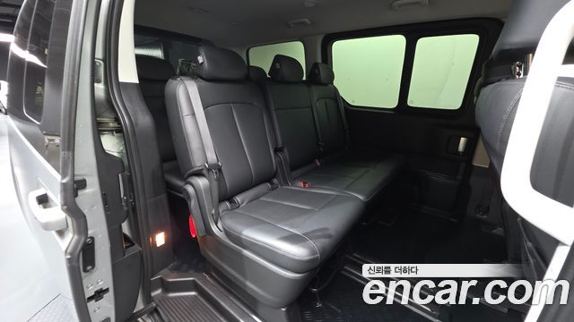 Hyundai Staria 2023 — photo 18