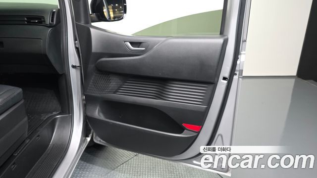 Hyundai Staria 2023 — photo 15
