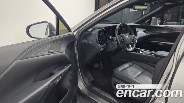Lexus RX 2025 — photo 13