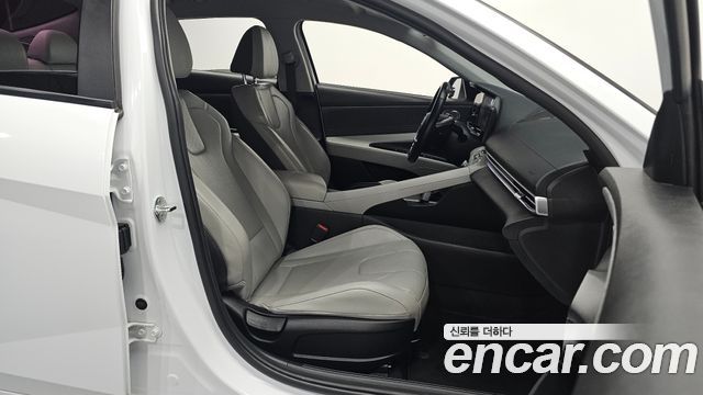 Hyundai AVANTE 2021 — photo 13
