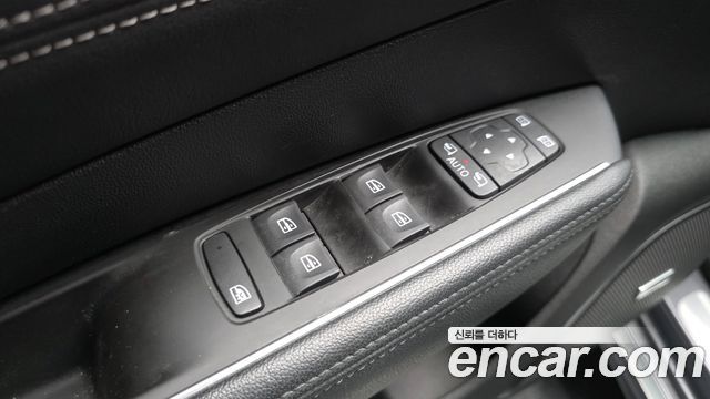 Renault Korea SM6 2021 — photo 28