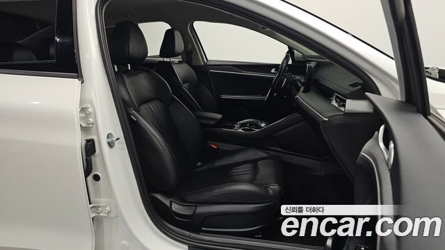 Kia K5 2023 — photo 13