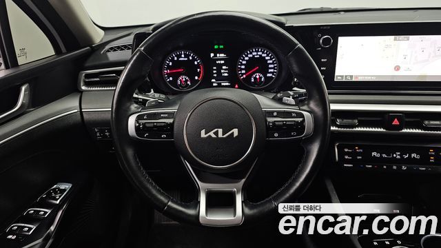 Kia K5 2023 — photo 19