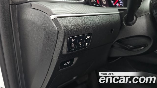 Kia K5 2023 — photo 24
