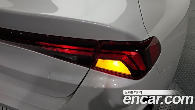 Kia K5 2023 — photo 9
