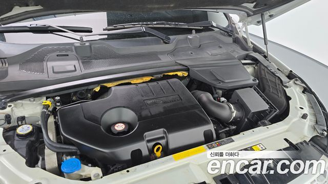 Land Rover Discovery Sport 2017 — photo 6