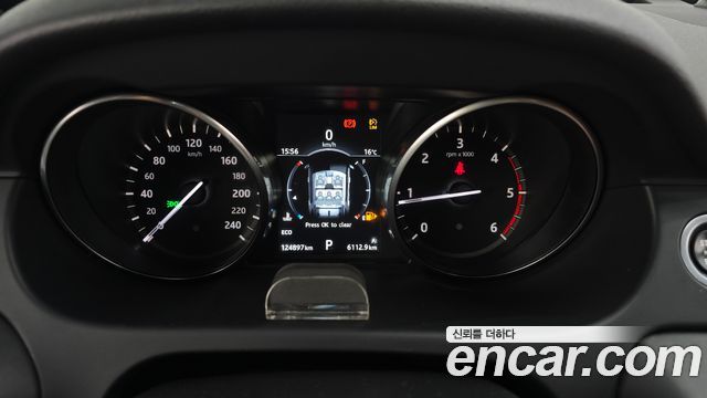 Land Rover Discovery Sport 2017 — photo 8
