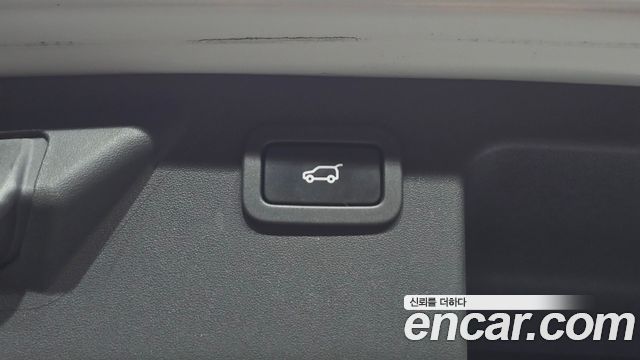 Land Rover Discovery Sport 2017 — photo 20