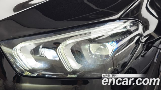 Mercedes-Benz GLE-Class 2021 — photo 8
