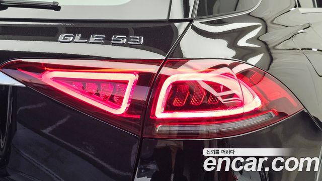 Mercedes-Benz GLE-Class 2021 — photo 9