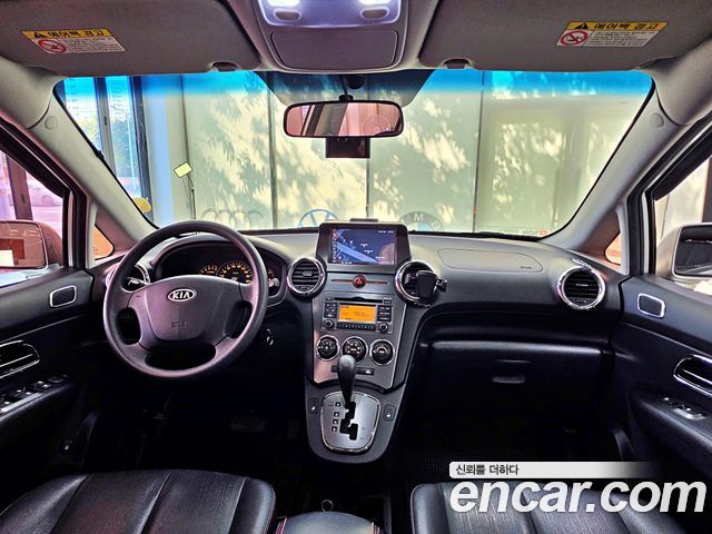 Kia Carens 2011 — photo 6