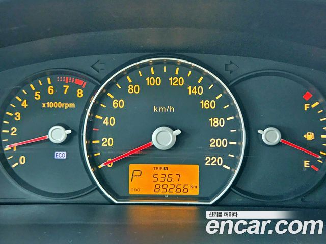 Kia Carens 2011 — photo 8