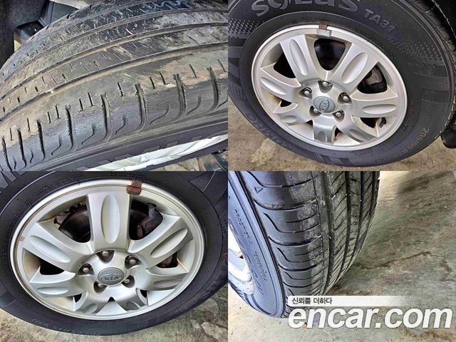 Kia Carens 2011 — photo 18