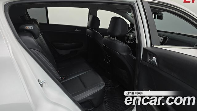 Kia Sportage 2018 — photo 11