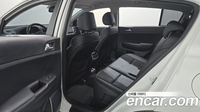 Kia Sportage 2018 — photo 12