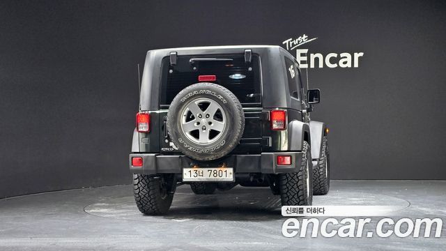 Jeep Wrangler 2010 — photo 4