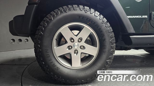 Jeep Wrangler 2010 — photo 5