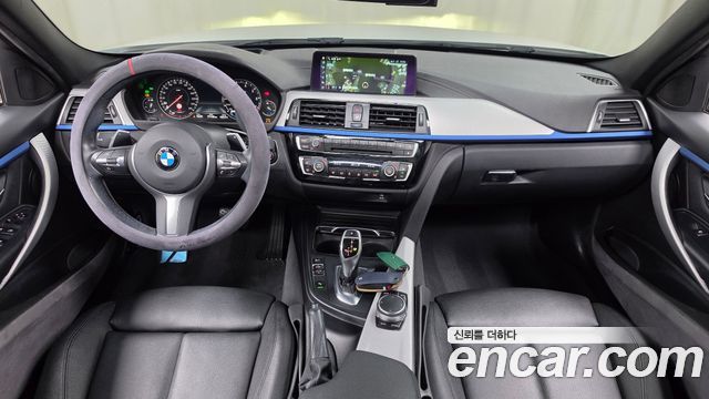 BMW 3-Series 2018 — photo 10