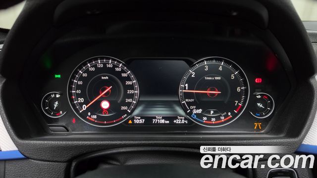 BMW 3-Series 2018 — photo 11