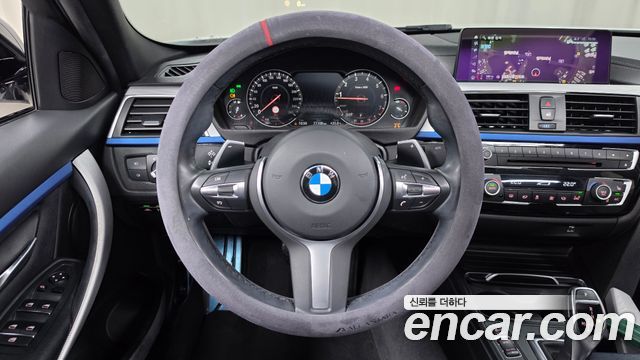 BMW 3-Series 2018 — photo 19