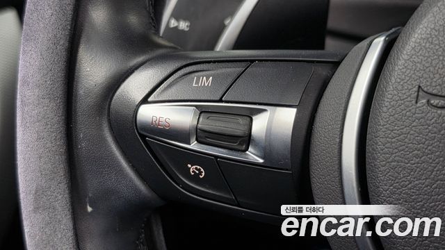 BMW 3-Series 2018 — photo 20