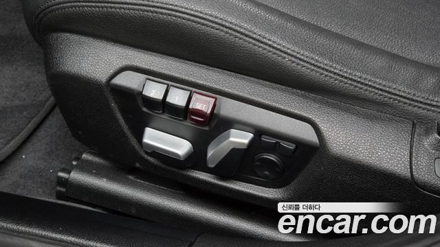 BMW 3-Series 2018 — photo 27