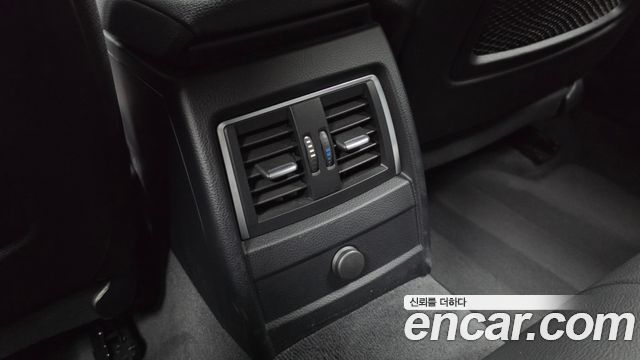 BMW 3-Series 2018 — photo 28