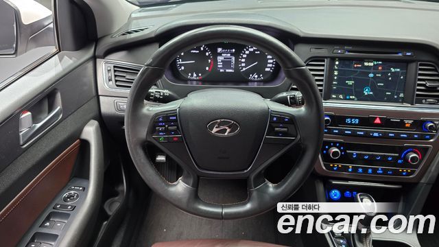 Hyundai Sonata 2017 — photo 19
