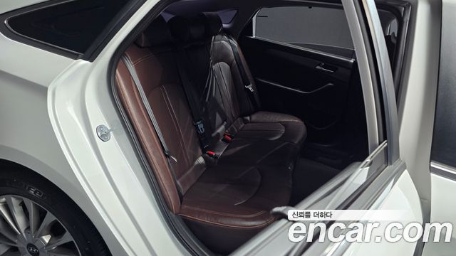 Hyundai Sonata 2017 — photo 16