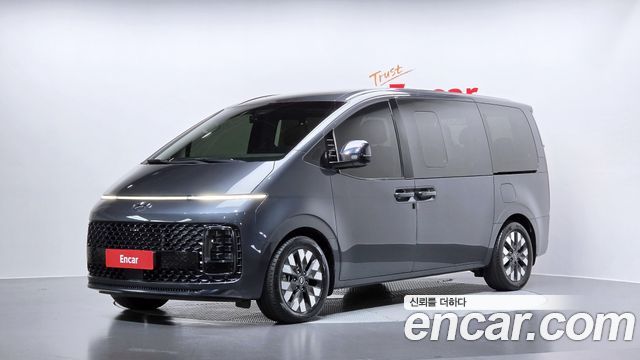 Hyundai Staria 2024 — photo 1