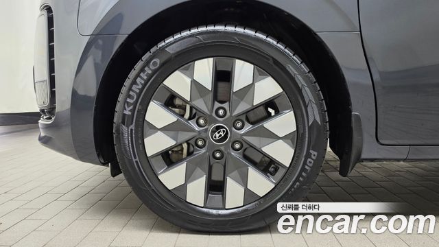 Hyundai Staria 2024 — photo 5