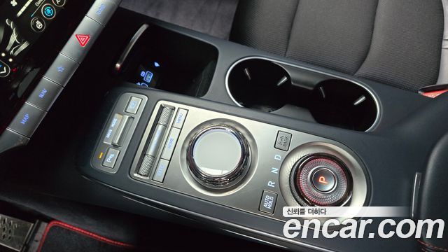 Genesis GV70 2023 — photo 12