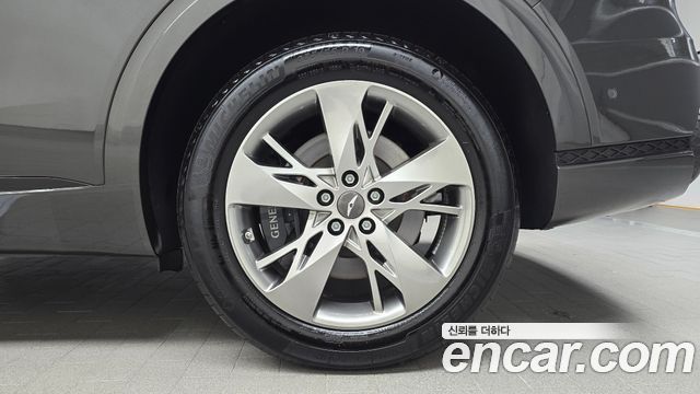 Genesis GV70 2023 — photo 7
