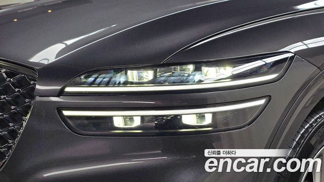 Genesis GV70 2023 — photo 8