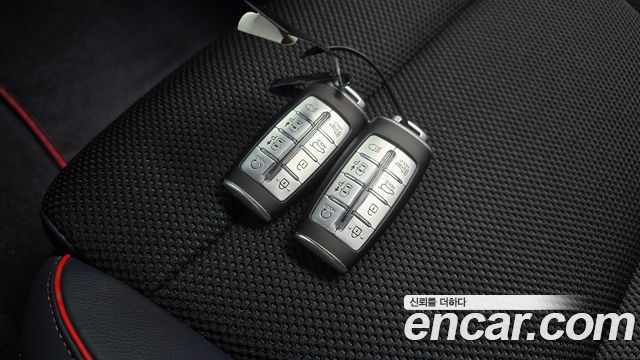 Genesis GV70 2023 — photo 28