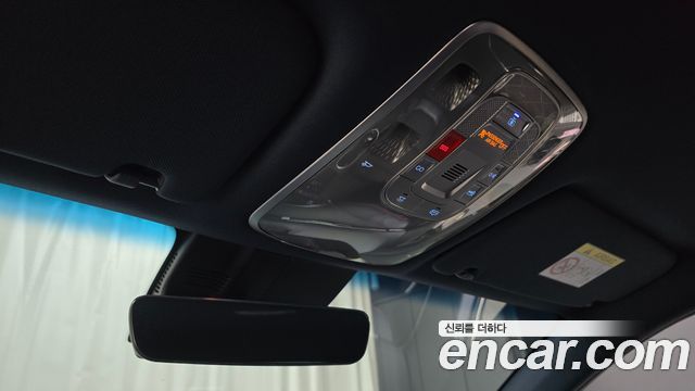 Genesis GV70 2023 — photo 29